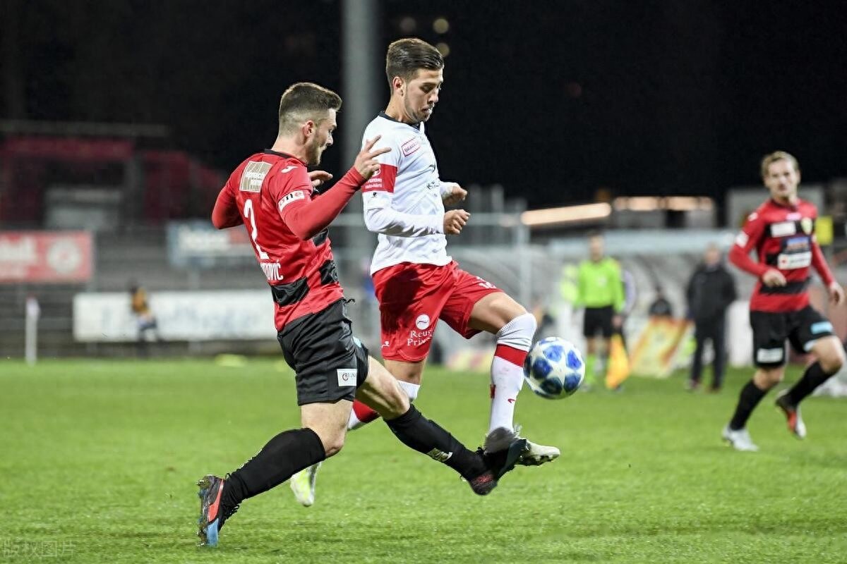 九游平台官网-包含拉齐奥发布备战花絮，赛后防线松动，德甲任务艰巨，纪律约束更严格的词条